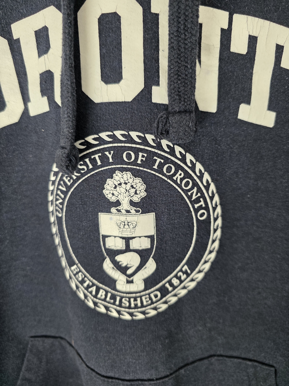 University of Toronto Hoodie Navy Pullover Sweatshirt Graphic Logo XS - Picture 4 of 8